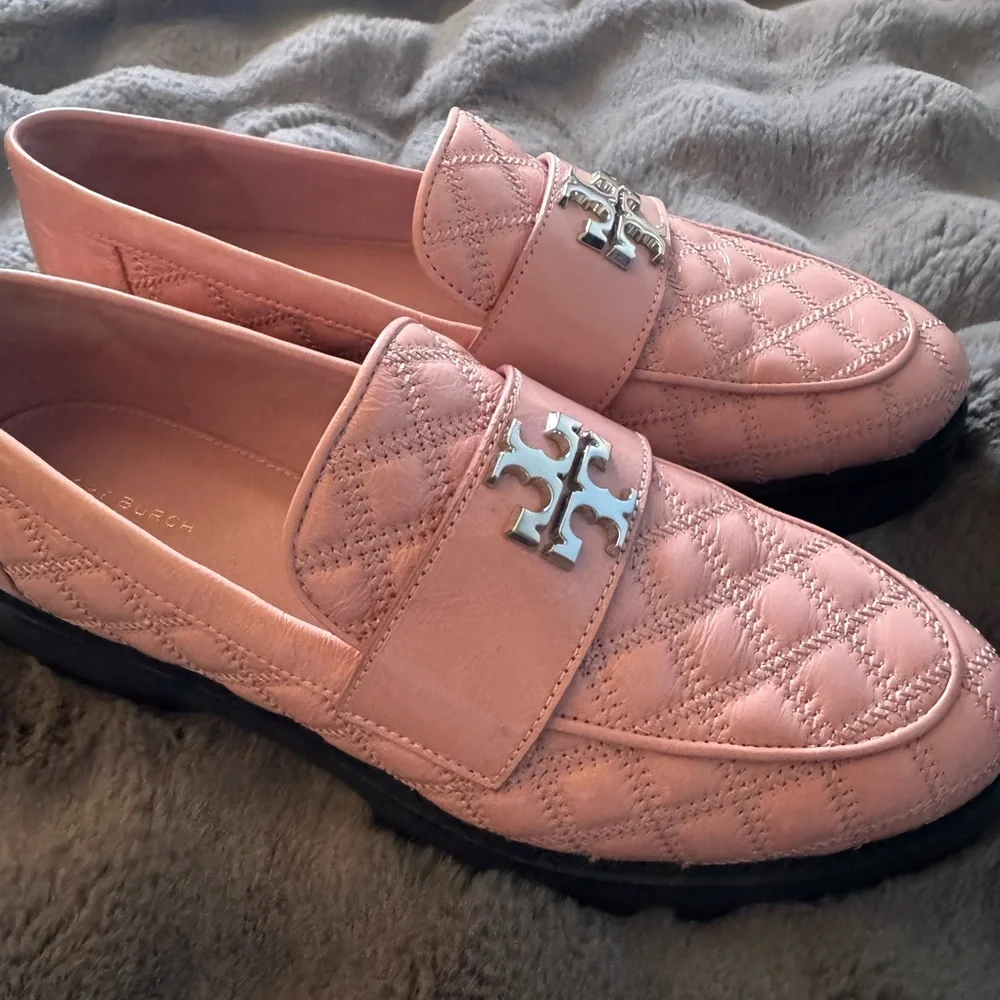 Tory Burch Black Sole with Logo - Picture 3 of 8